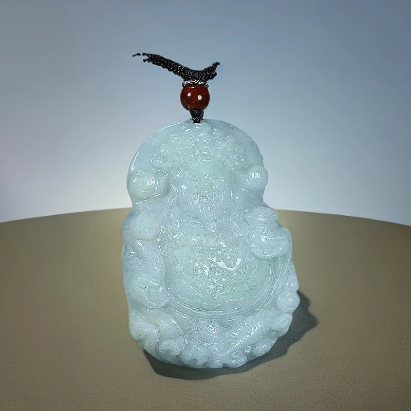 天然A货翡翠财神吊坠，双面雕工背面是龙图案，精致细腻男女同款