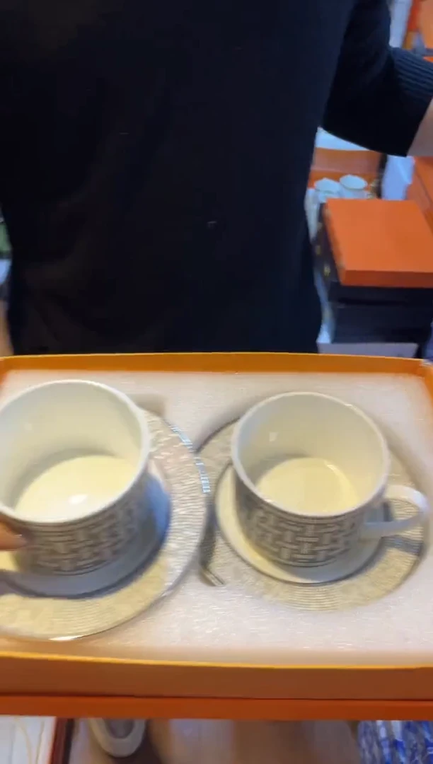 杯鸿辉家品牌瓷器，京东包邮！