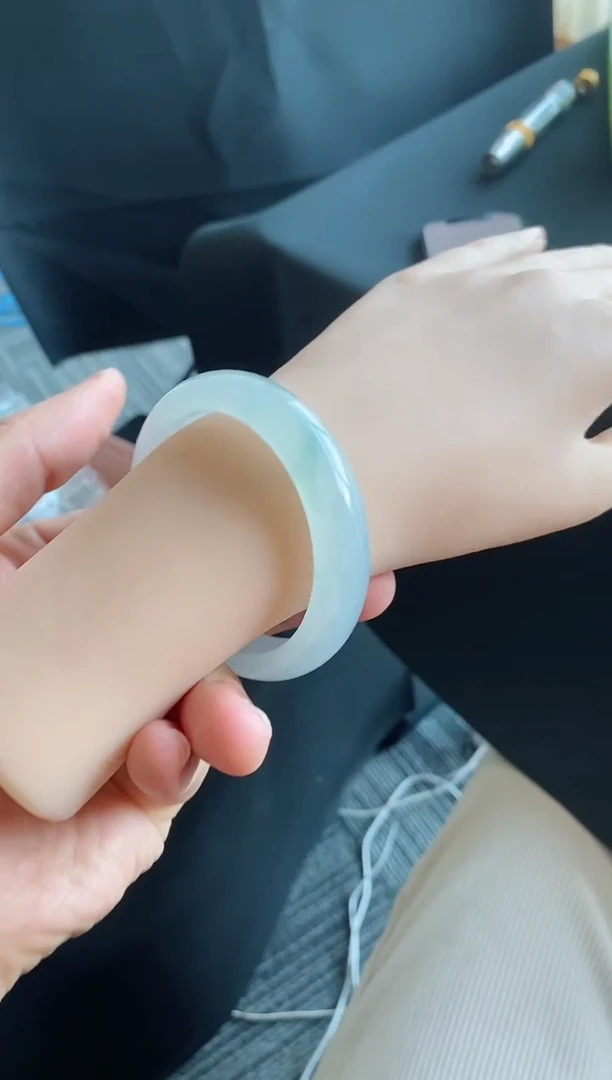 【闪购商品】翡翠手镯未镶嵌95号53.5*13.0*8.3正圈