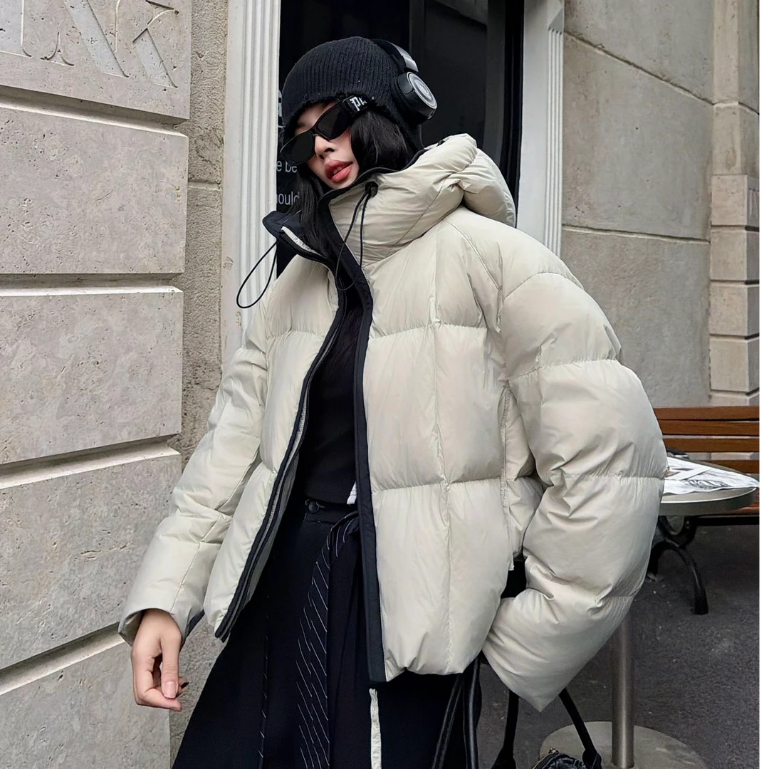 2025年新款新国标90白鸭绒韩版泡芙连帽羽绒服女短款秋冬外套103