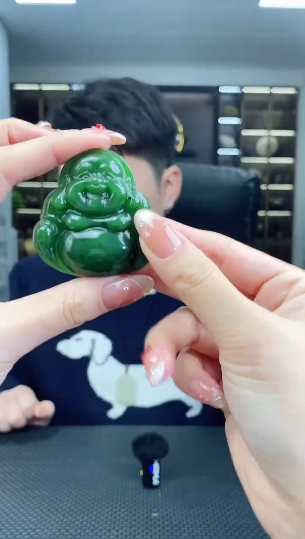 颈饰未镶嵌和田玉佛公