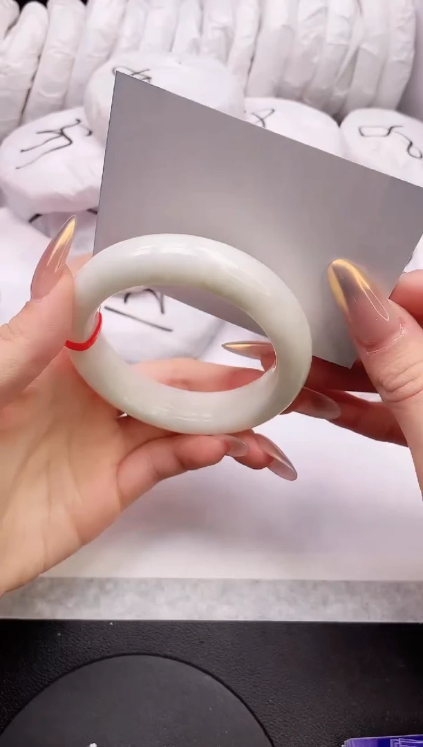 【闪购商品】和田玉手镯未镶嵌17K190-57