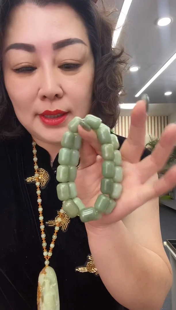 未镶嵌蛇纹石玉手串多样式发货随机发一