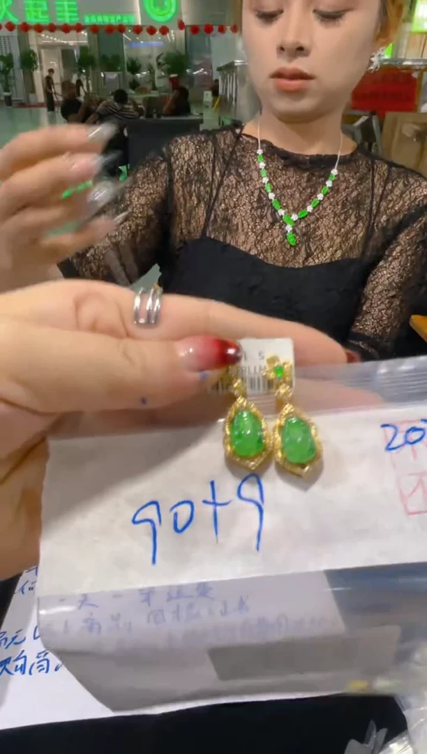 翡翠未镶嵌耳饰天然A货翡翠（多样性发货拍一件发件）