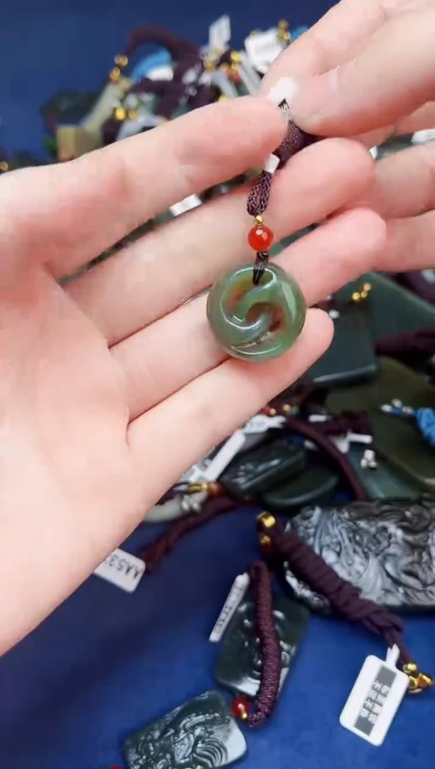 和田玉未镶嵌颈饰拍一发一拍一发一