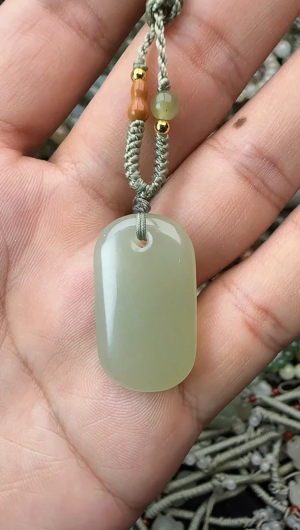 颈饰未镶嵌和田玉拍一发一