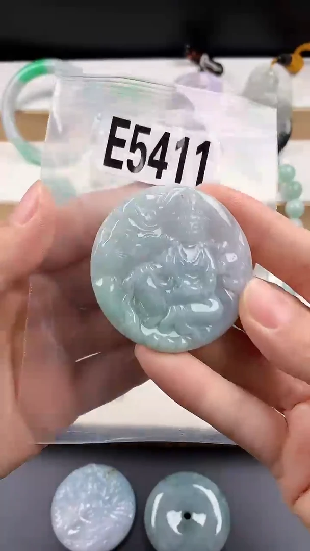 颈饰未镶嵌翡翠天然翡翠吊坠挂件