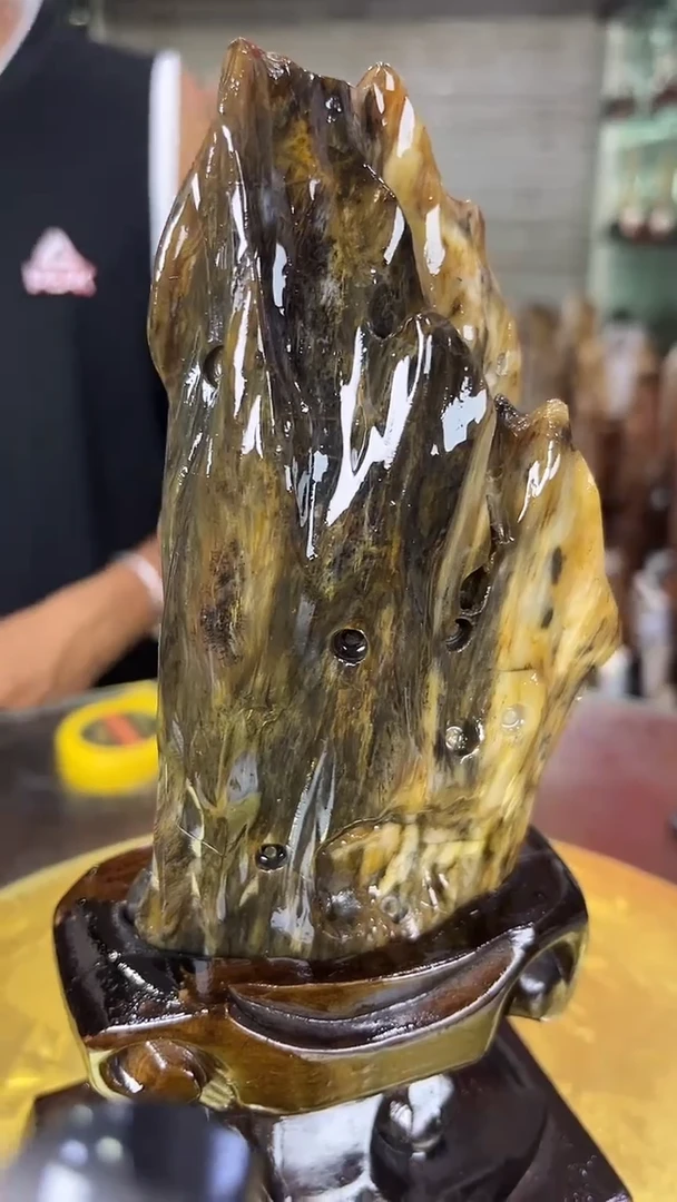 缅甸天然硅化玉摆件