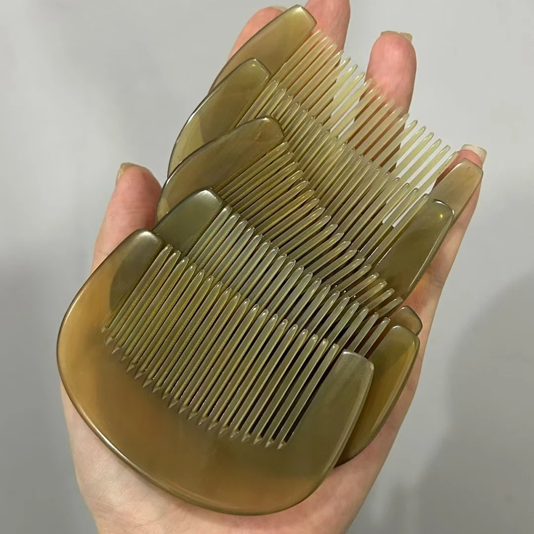 可爱半月包包梳牛角梳小巧方便携带小梳子萌感呆萌小梳