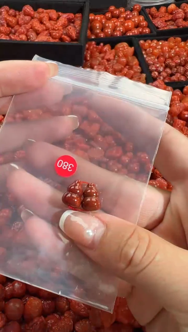 颈饰未镶嵌南红玛瑙1