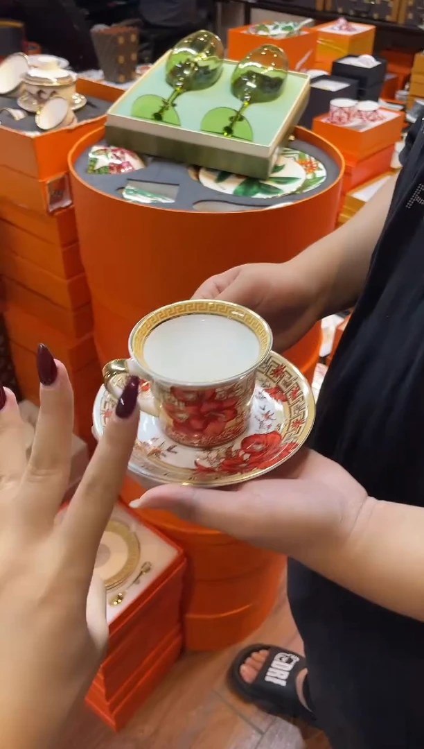 杯鸿辉家品牌瓷器，京东包邮！