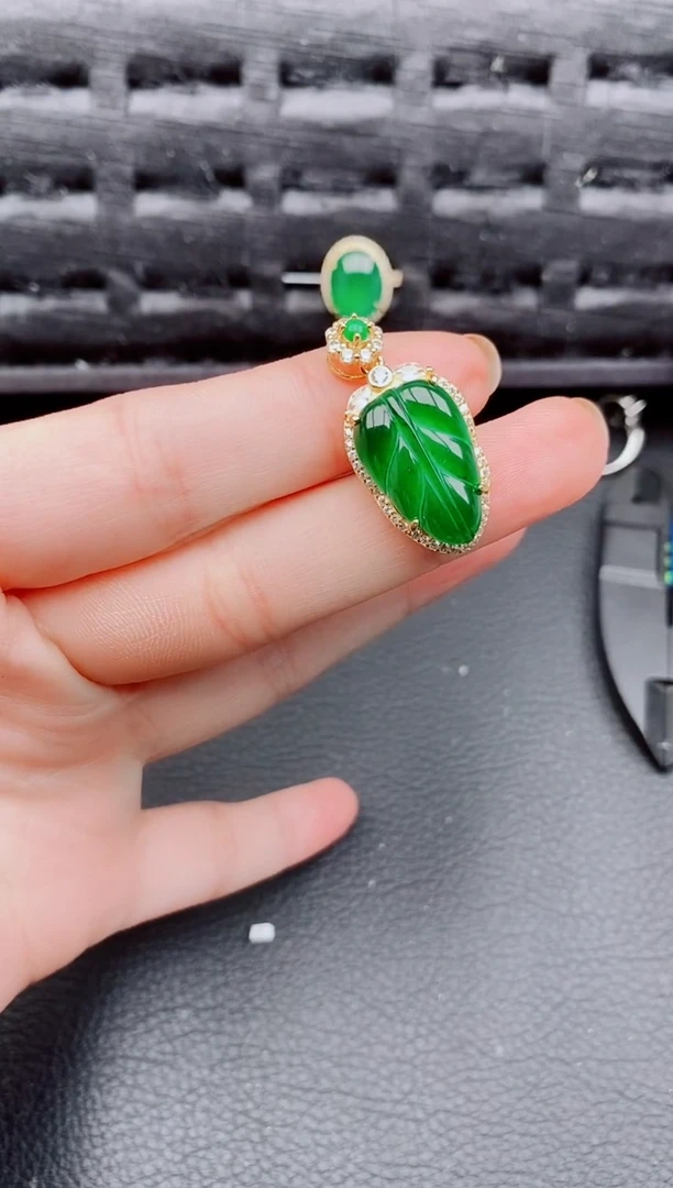 【闪购商品】翡翠颈饰银S925镶嵌天然a货翡翠802