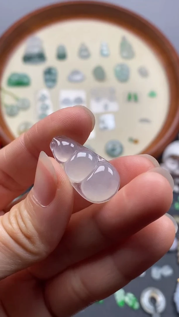 颈饰未镶嵌翡翠冰豆子/芬