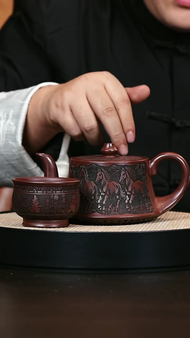 茶壶紫砂曲壶 石红