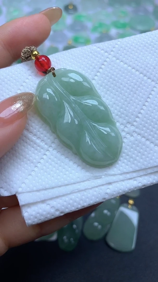 颈饰未镶嵌翡翠A货