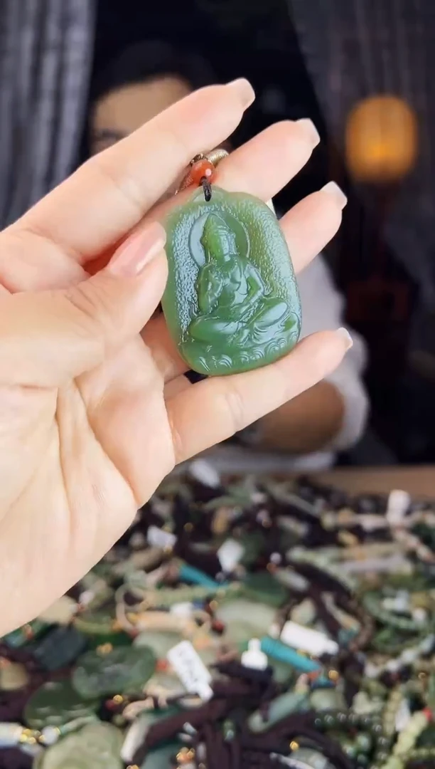 未镶嵌和田玉挂件1