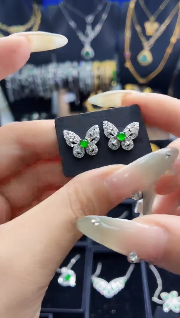 翡翠未镶嵌吊坠(不含链)天然翡翠a货 多样性发其一