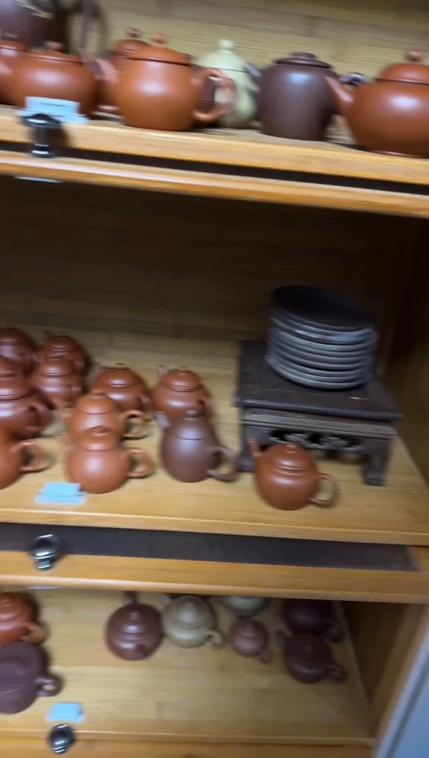 茶壶紫砂玉****荣紫砂盘子一个