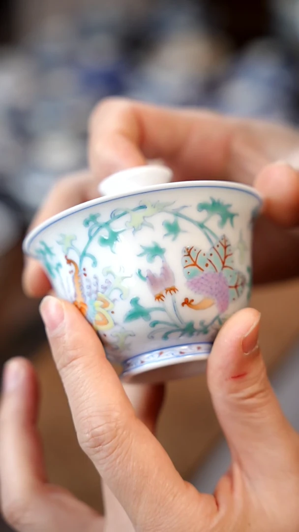 斗彩西番莲盖碗1111111