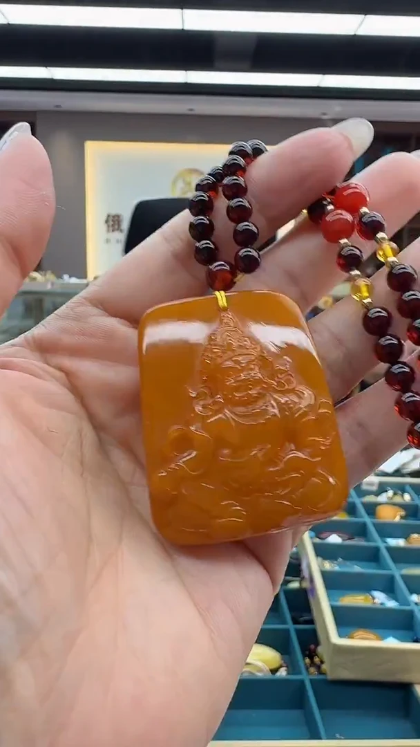 琥珀颈饰未镶嵌288秒拍号 假一罚三