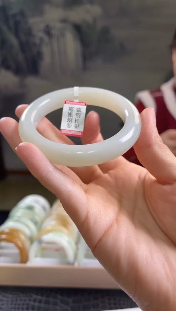 未镶嵌手镯和田玉54+圈口6578