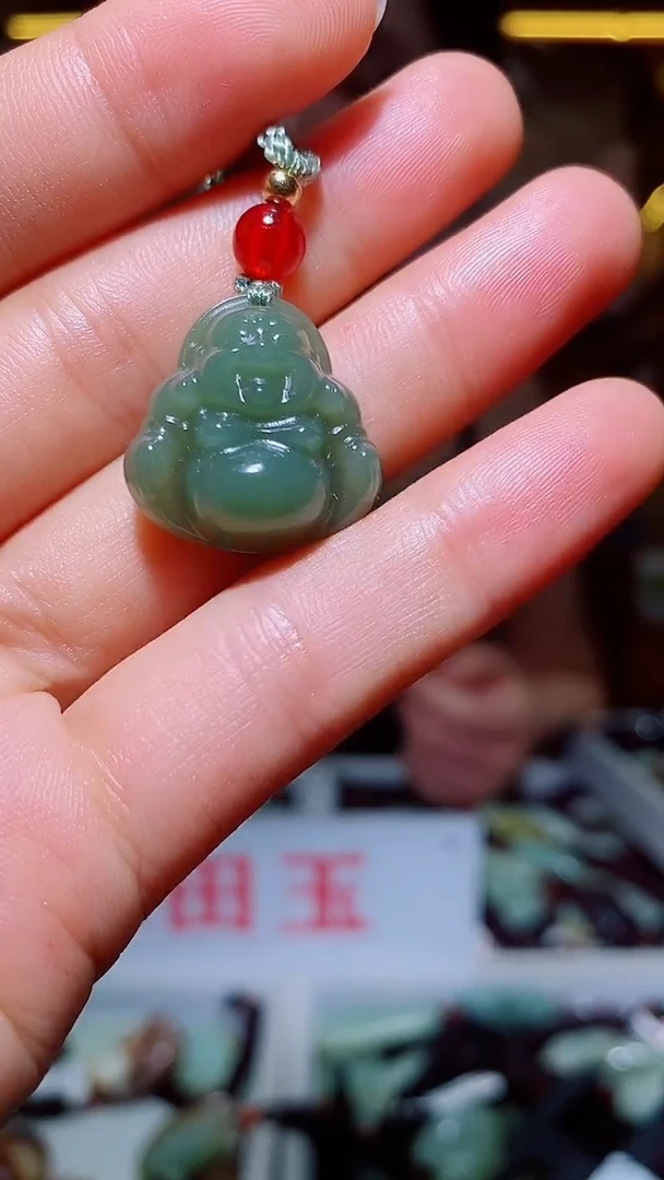 和田玉未镶嵌颈饰1