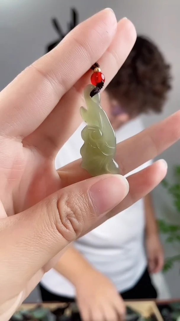 和田玉未镶嵌颈饰拍一发一，多样性发货