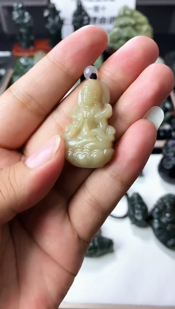 颈饰未镶嵌和田玉1