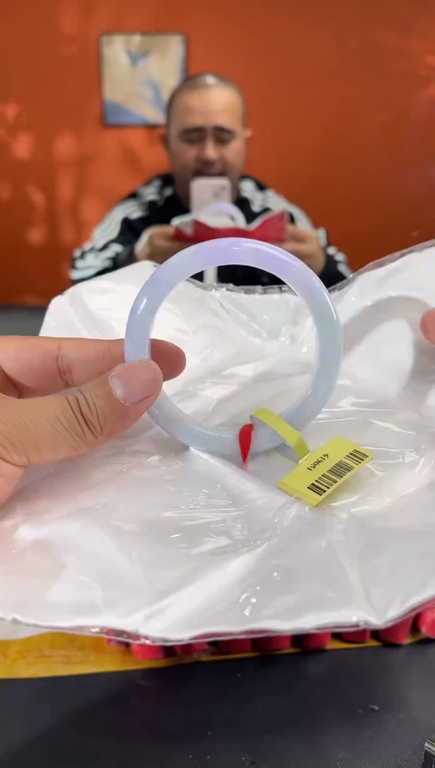 未镶嵌手镯翡翠4        圈口59