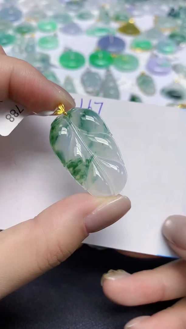 颈饰18K金镶嵌翡翠天然缅甸翡翠A货翡翠百元以上9元证书费自理