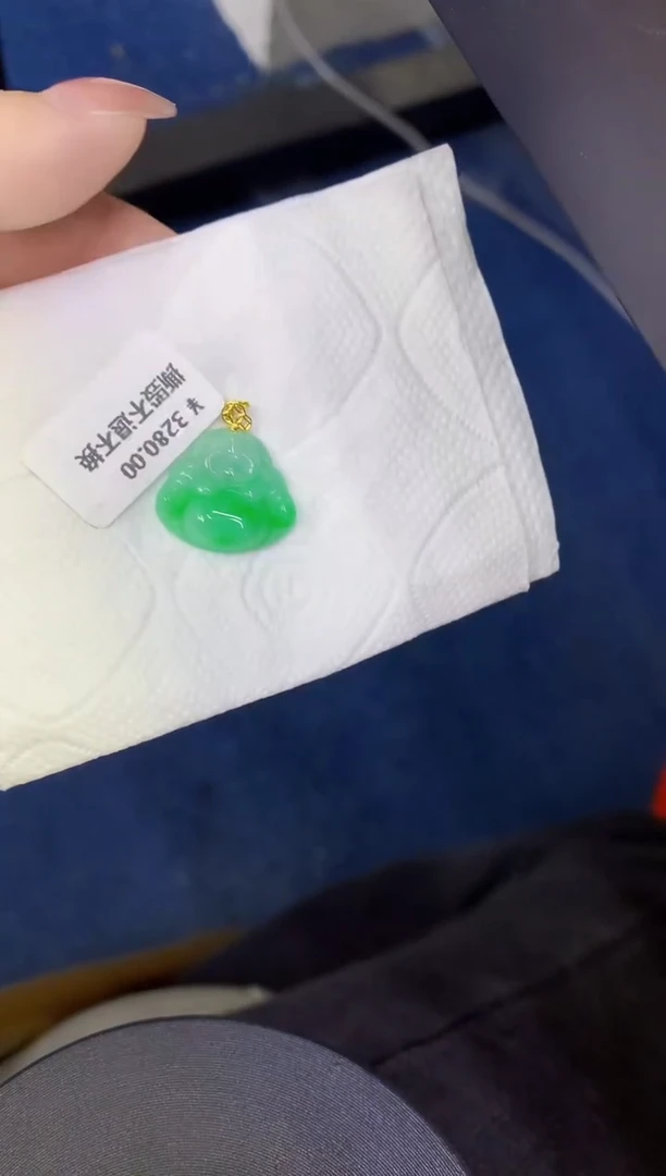 颈饰18K金镶嵌翡翠缅甸天然翡翠A货