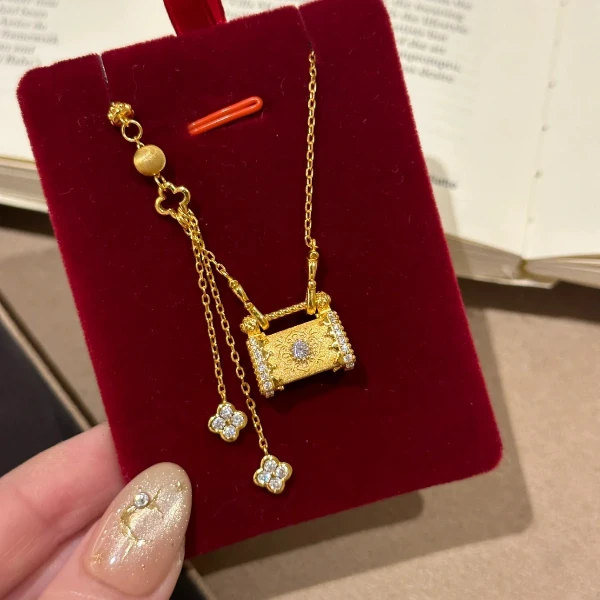 铜合金项链 新中式重工拉丝四叶花同心锁项链女款精致百搭不掉色