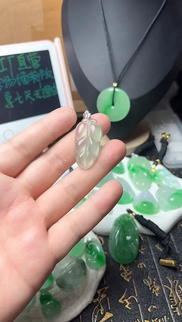 颈饰未镶嵌翡翠所见即所得，一图一物