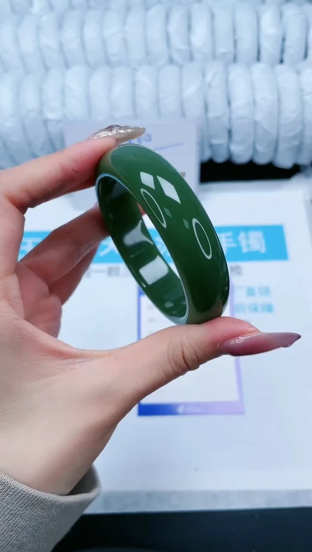 【闪购商品】石英质玉手镯未镶嵌89-55.8