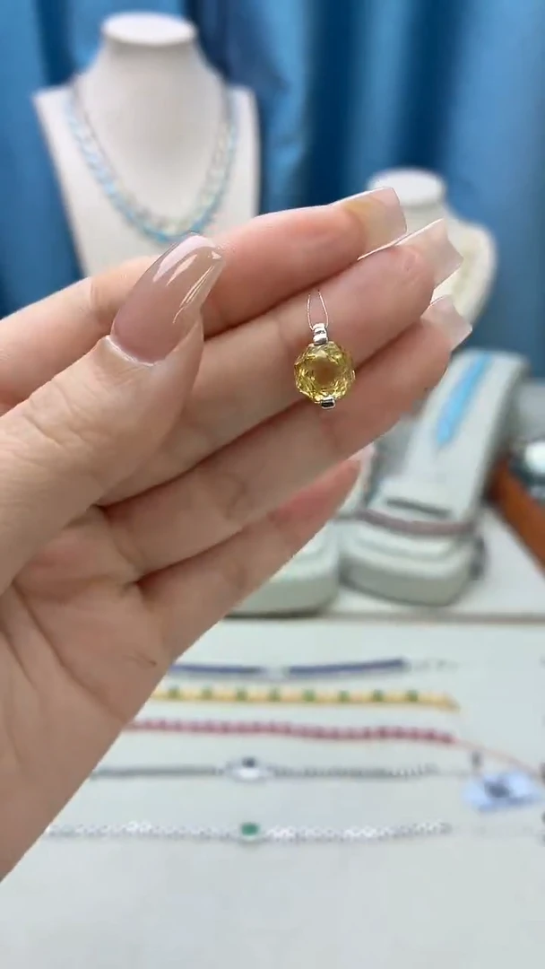 颈饰银S925镶嵌水晶362JH0101产品一个（多样性）