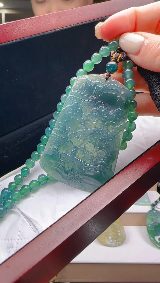 颈饰未镶嵌翡翠多样性发其一79556         苏工山水