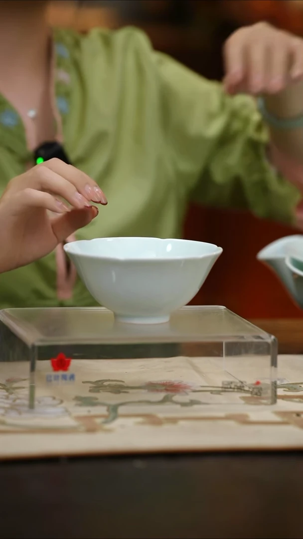 1个正价5寸宋器葵口碗