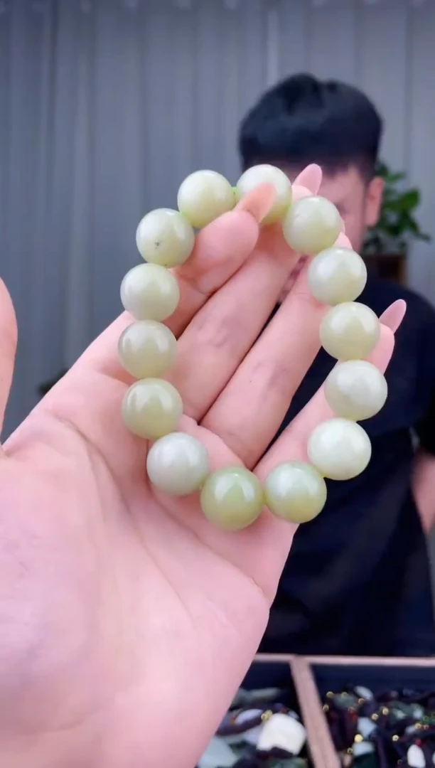 未镶嵌和田玉挂件拍一发一，多样性发货！