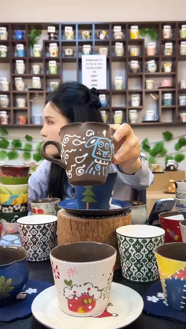 手工手绘高温釉下彩茶杯