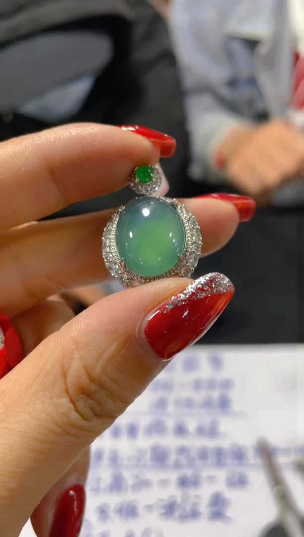 【闪购商品】定制翡翠未镶嵌天然A货翡翠多样性发货拍一发一
