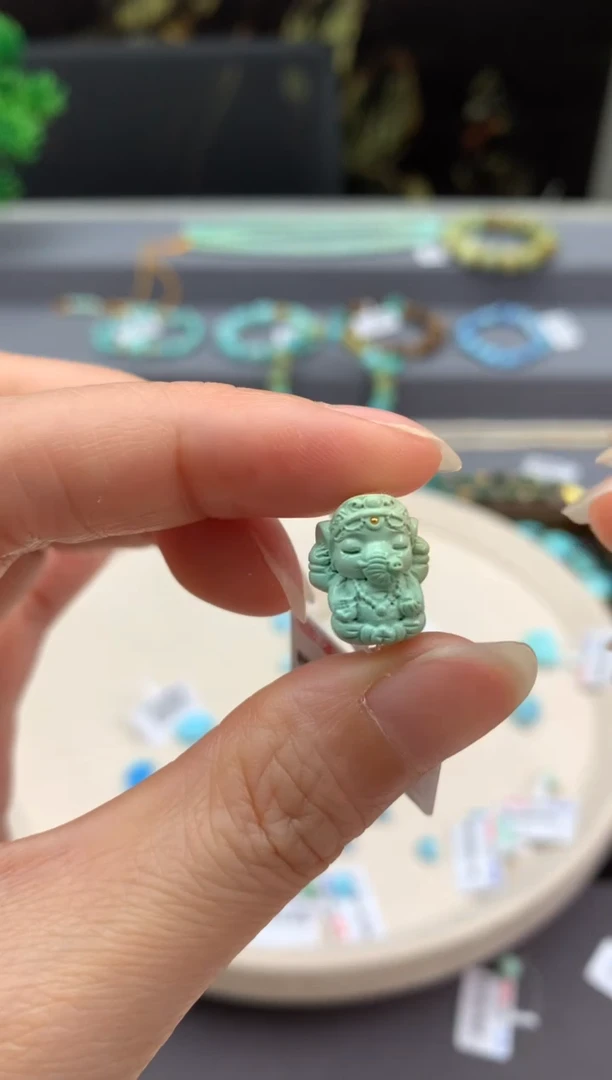 未镶嵌绿松石雕刻R88