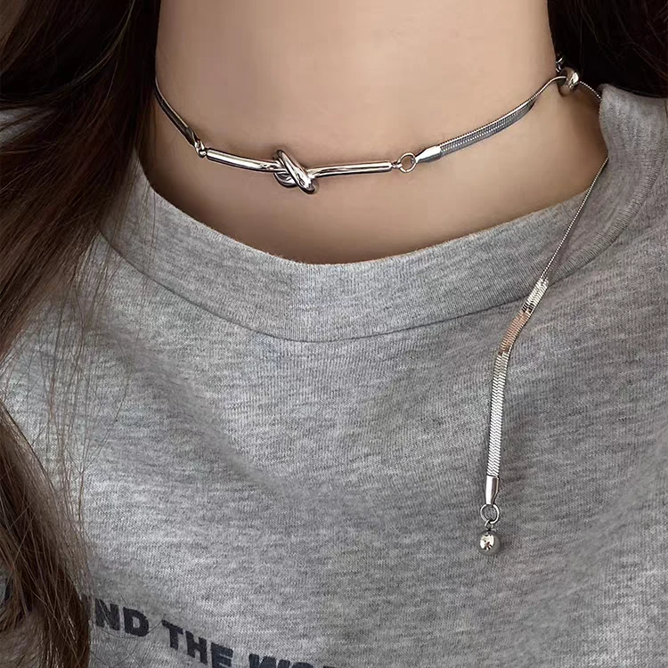 钛钢项链 简约打结蛇骨链项链高级感轻奢小众锁骨链男女通用
