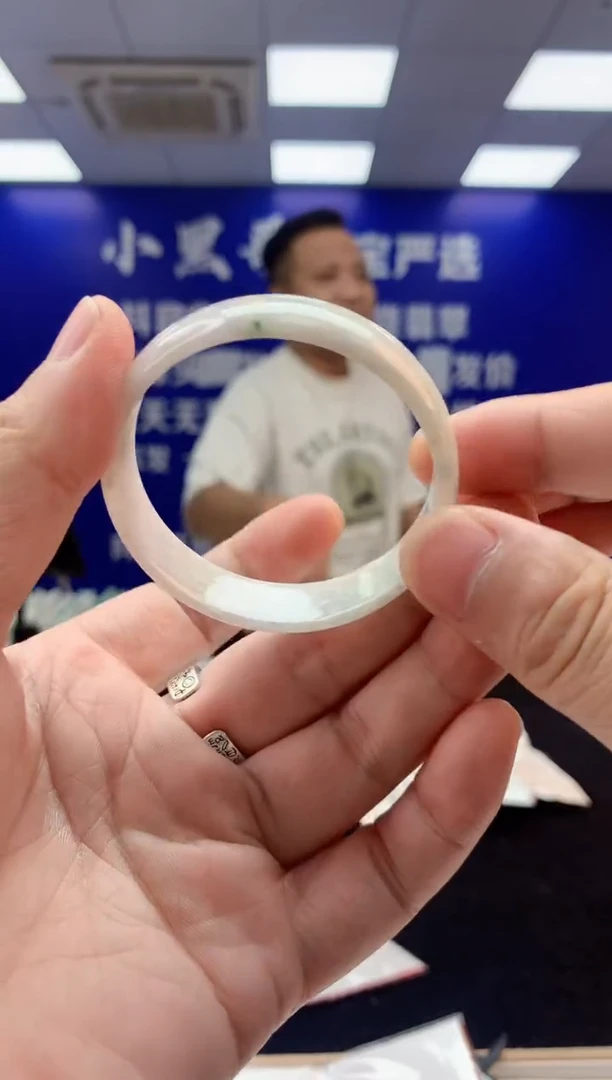翡翠手镯未镶嵌1天然A货缅甸翡翠默认有瑕