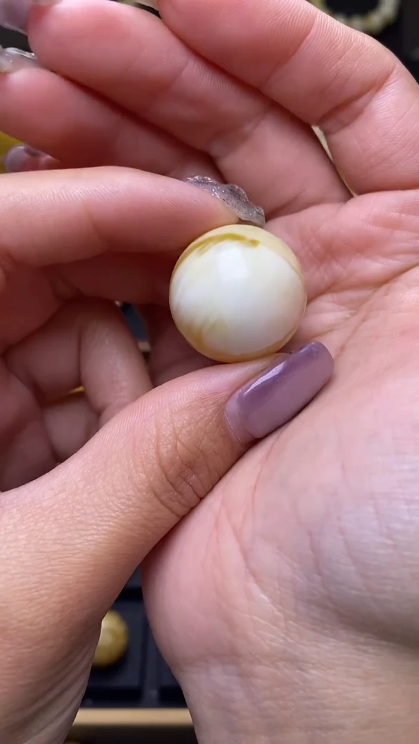 【闪购商品】琥珀裸石未镶嵌葵. 92