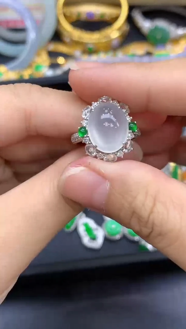 18K金镶嵌戒指翡翠746-中国好珍宝