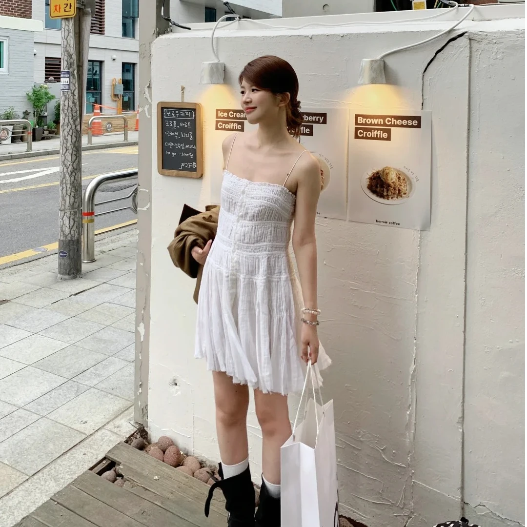 2025夏季新款时尚吊带连衣裙气质显瘦洋气休闲百搭性感辣妹外穿女