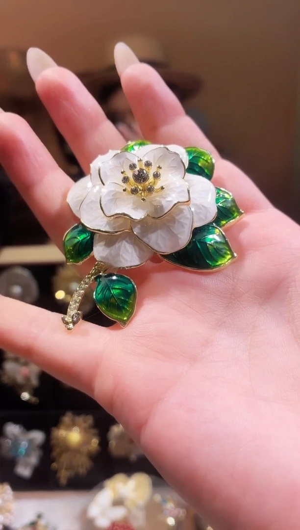合成立方氧化锆铜合金白色花朵