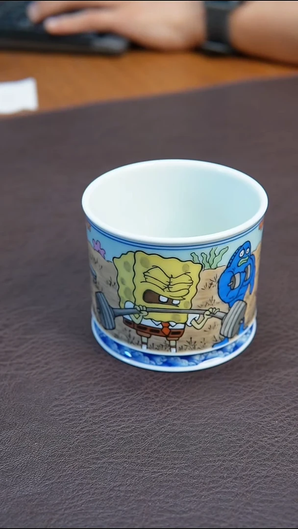 陶瓷杯景德镇手绘海绵宝宝健身房孤品