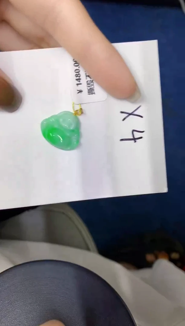 颈饰18K金镶嵌翡翠缅甸天然翡翠A货