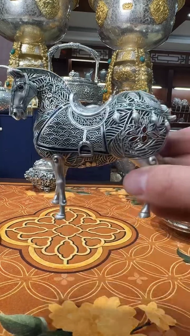 嘉*高工精工足银马